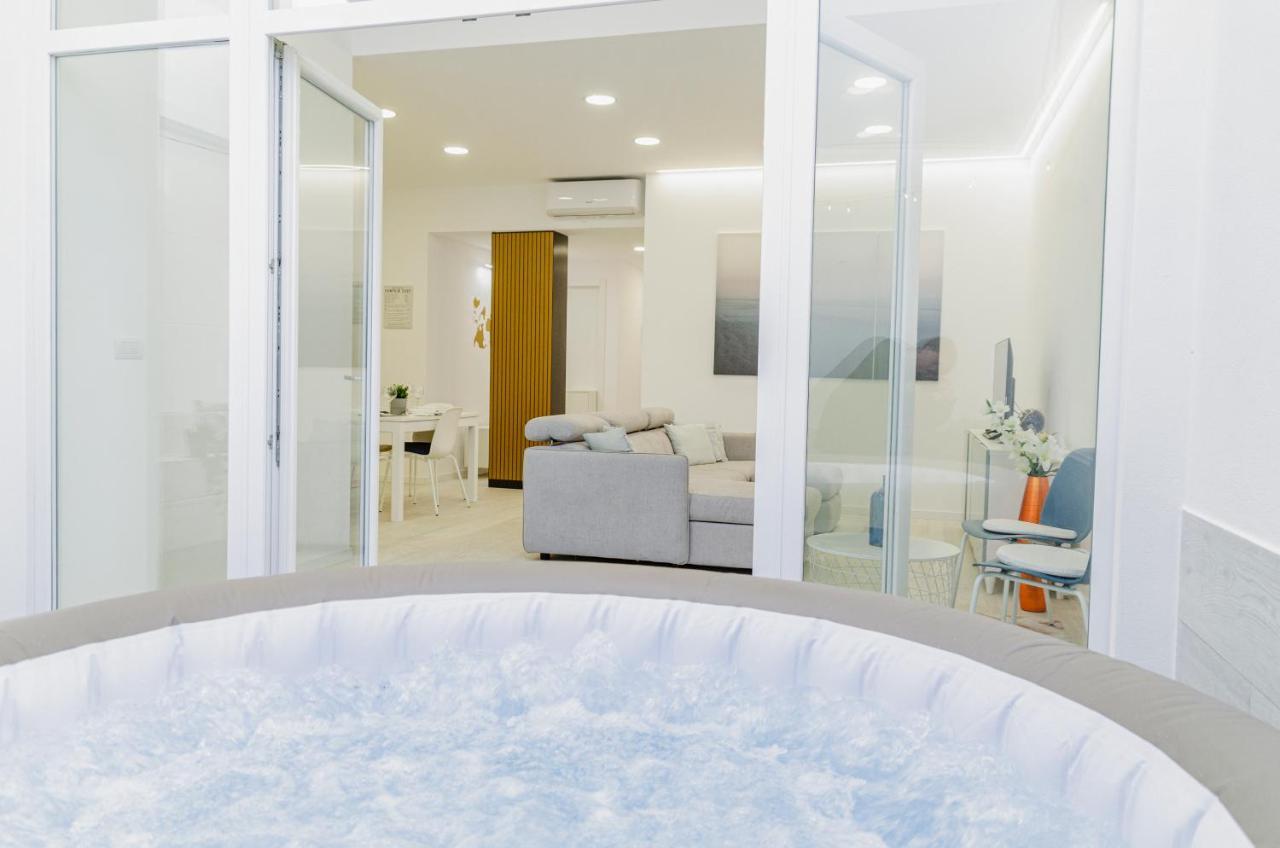 Spa & Relax Aesthetic Apartment 50M Dal Mare Монополи Экстерьер фото